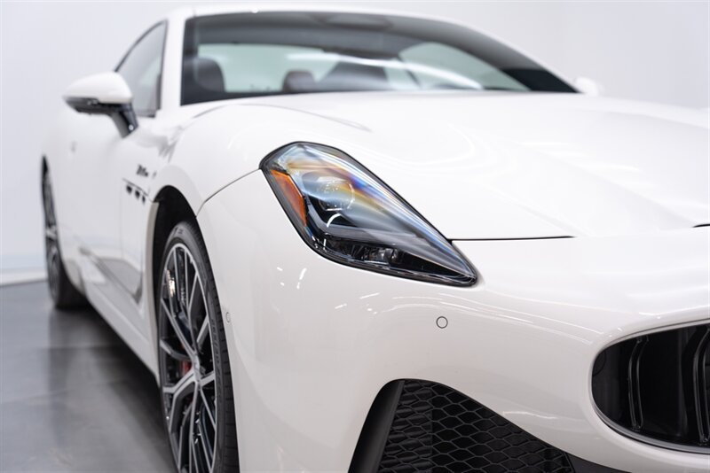 Used 2024 Maserati GranTurismo Modena AWD/4WD image 23