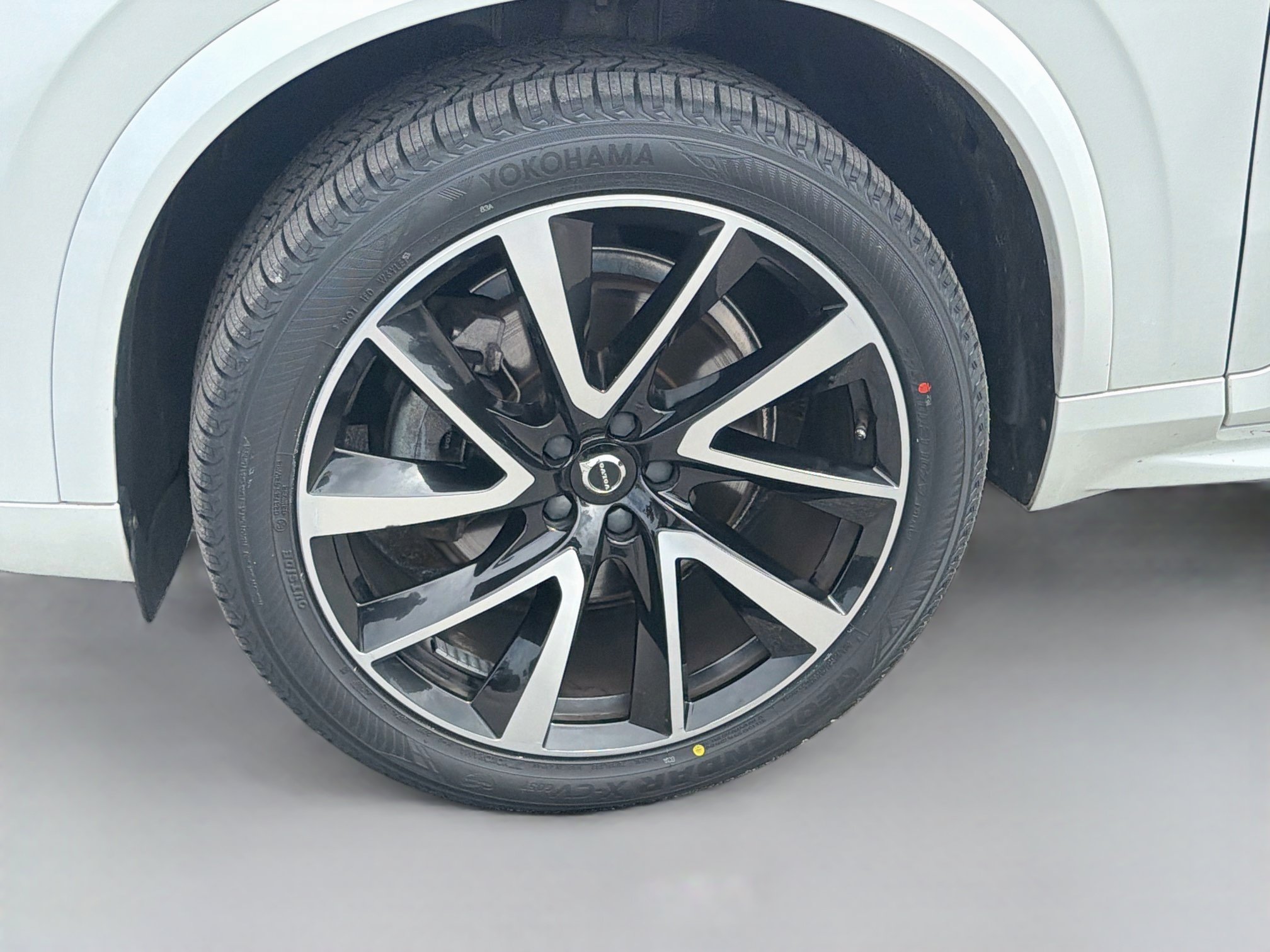 Used 2020 Volvo XC90 T6 Momentum w/ Protection Package Premier AWD/4WD image 43