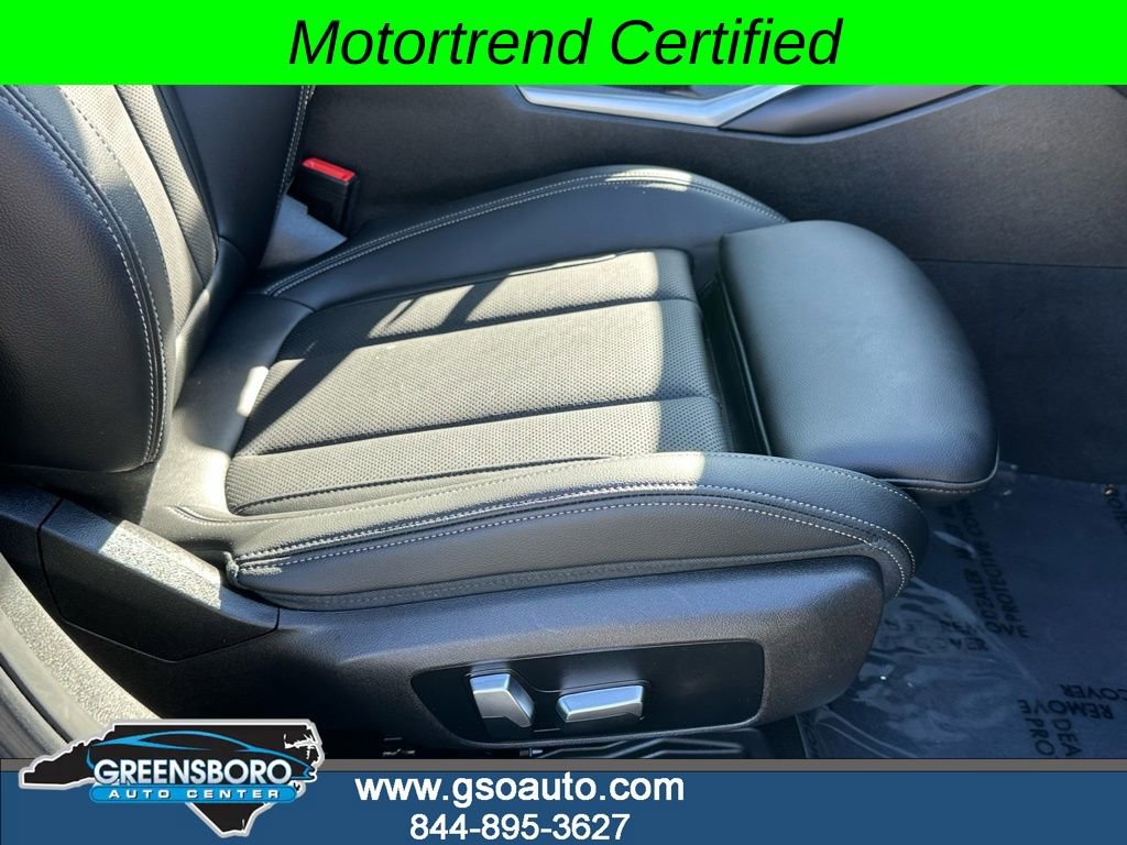 Used 2023 BMW 330i Sedan w/ Driving Assistance Package image 18