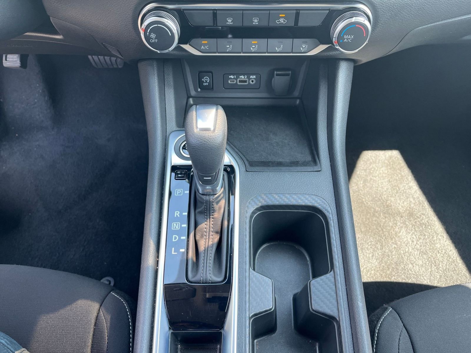 Used 2025 Nissan Sentra SV FWD image 39