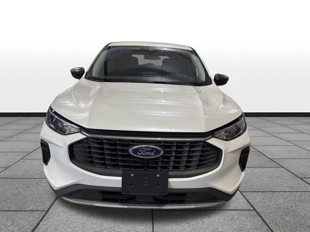 Used 2023 Ford Escape Active w/ Cold Weather Package image 2