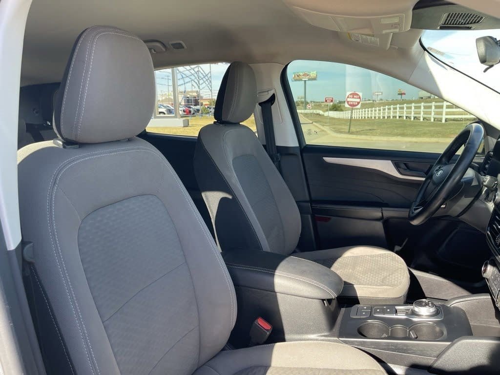 Used 2022 Ford Escape SE w/ Convenience Package image 9