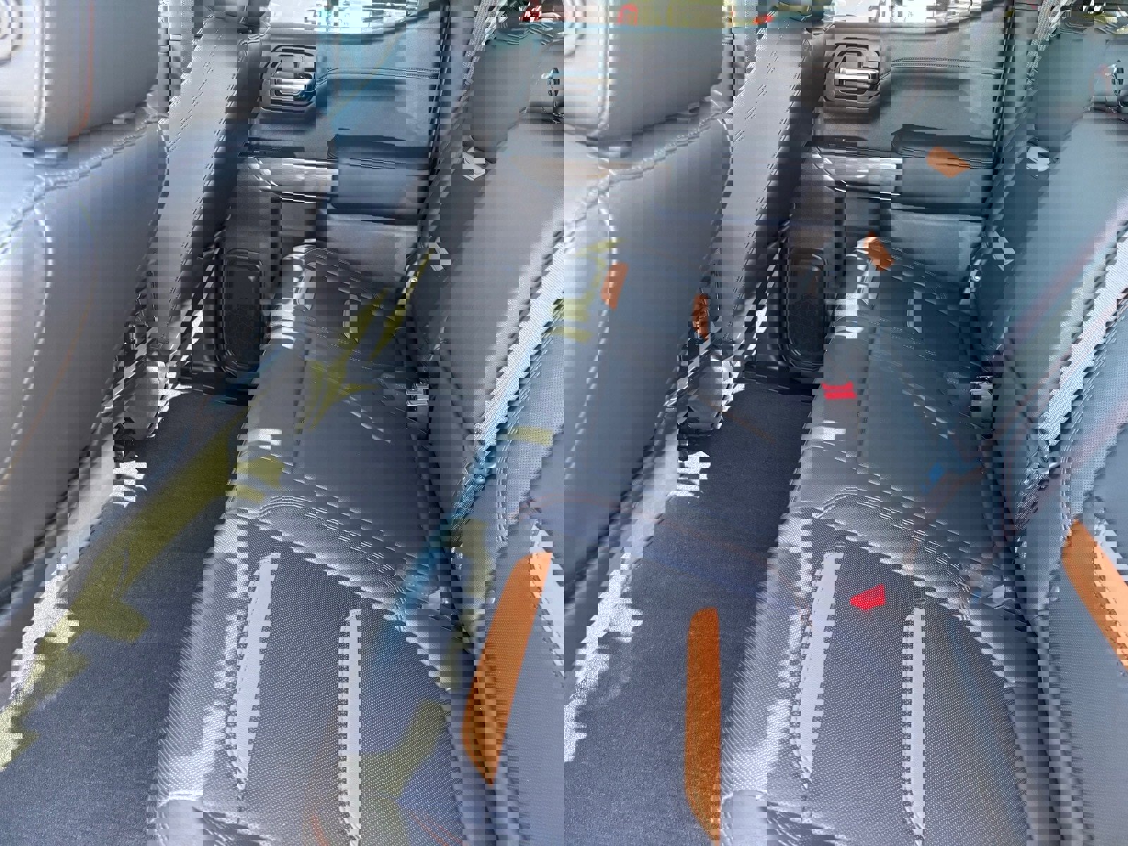 Used 2020 GMC Sierra 1500 AT4 w/ Technology Package image 18