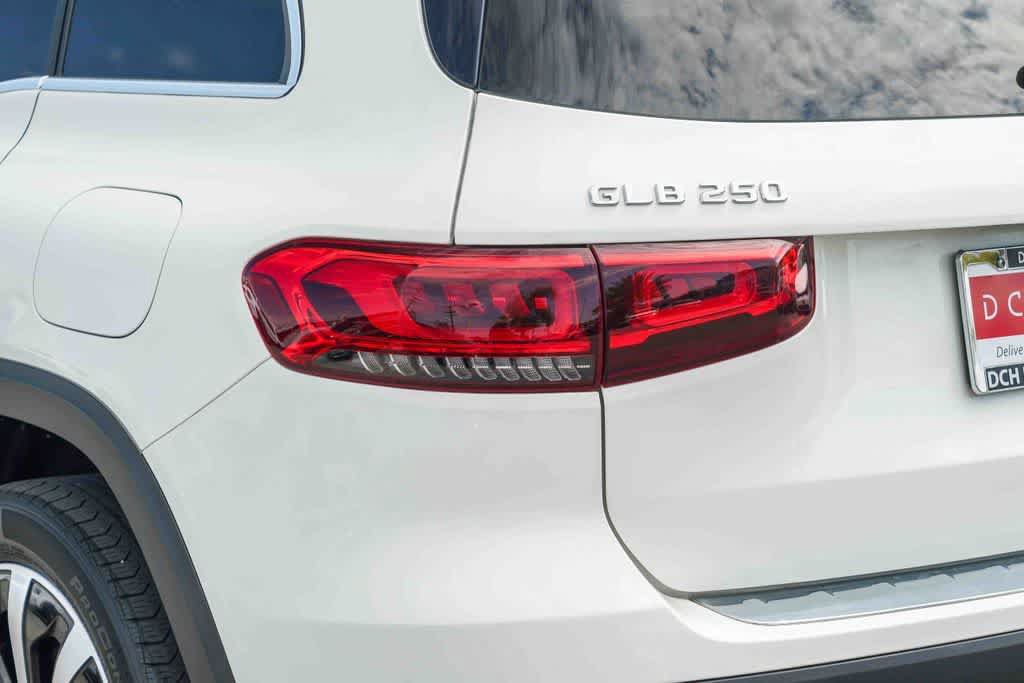 Used 2022 Mercedes-Benz GLB 250 image 7