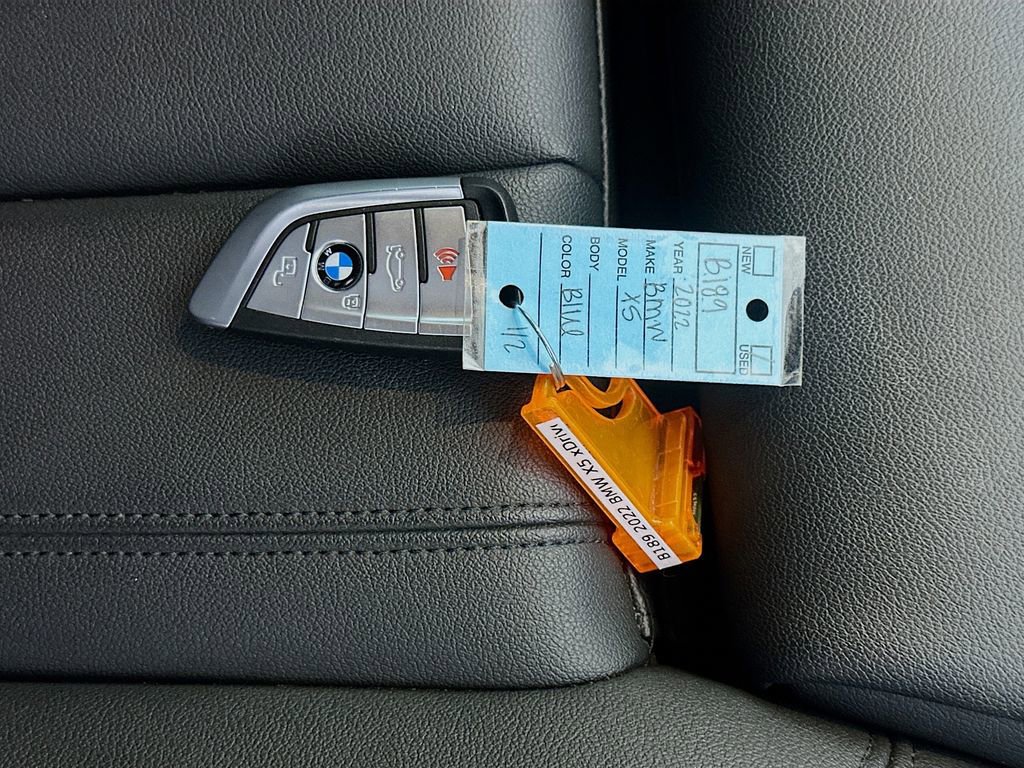 Used 2022 BMW X5 xDrive45e image 36