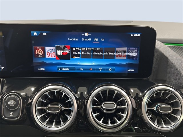 Used 2025 Mercedes-Benz GLA 35 AMG 4MATIC image 19