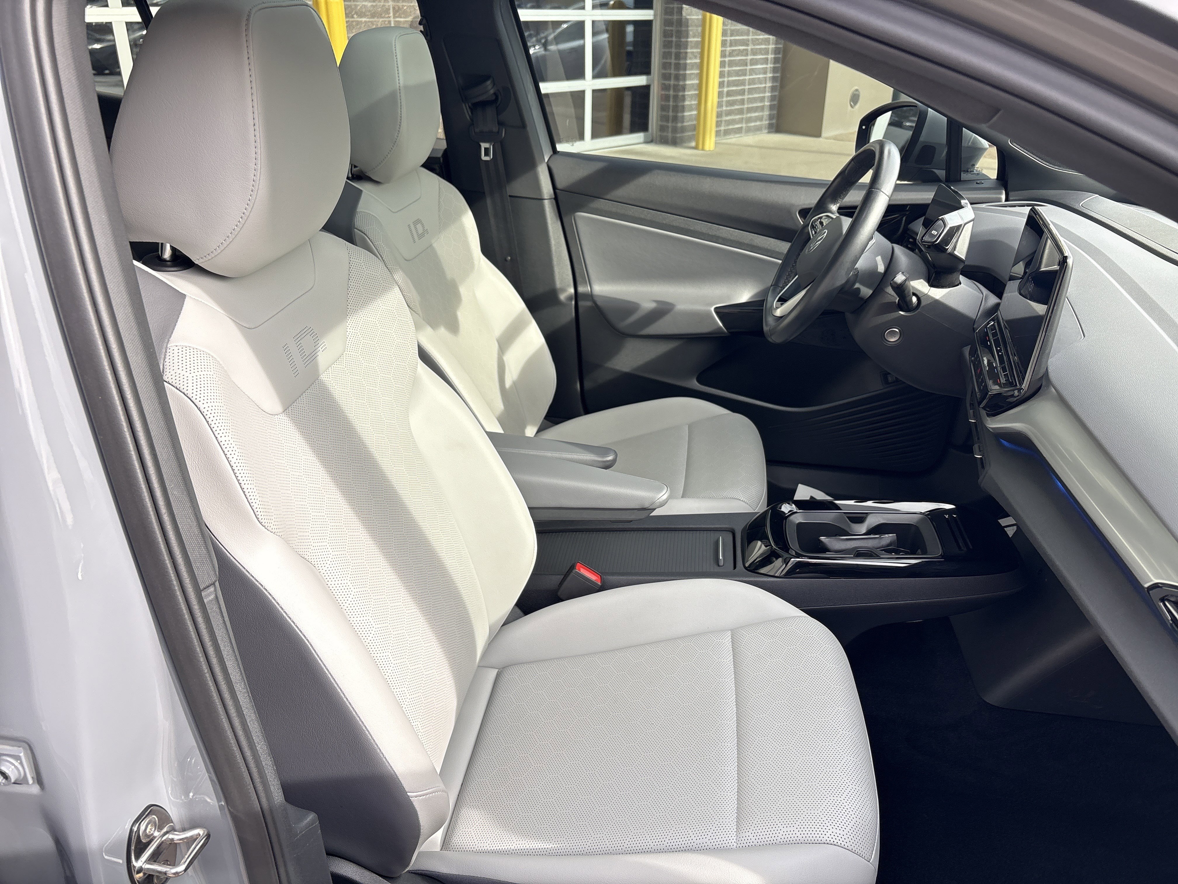 Used 2022 Volkswagen ID.4 Pro S image 33