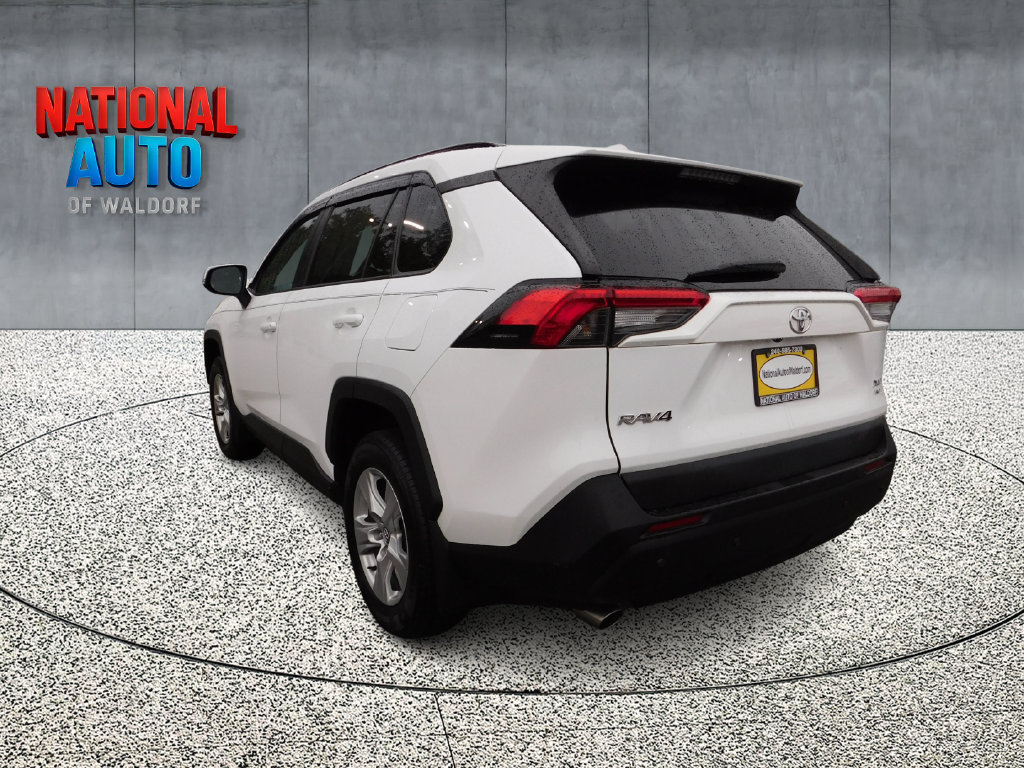 Used 2020 Toyota RAV4 XLE w/ Convenience Package AWD/4WD image 6