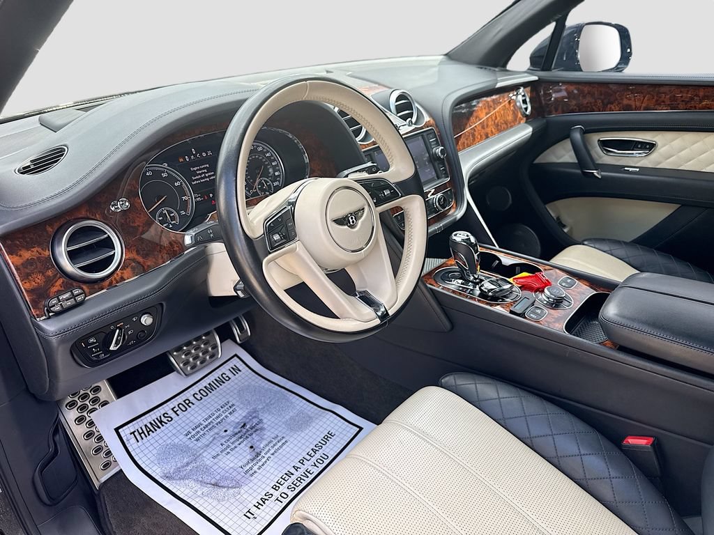 Used 2018 Bentley Bentayga AWD/4WD image 10