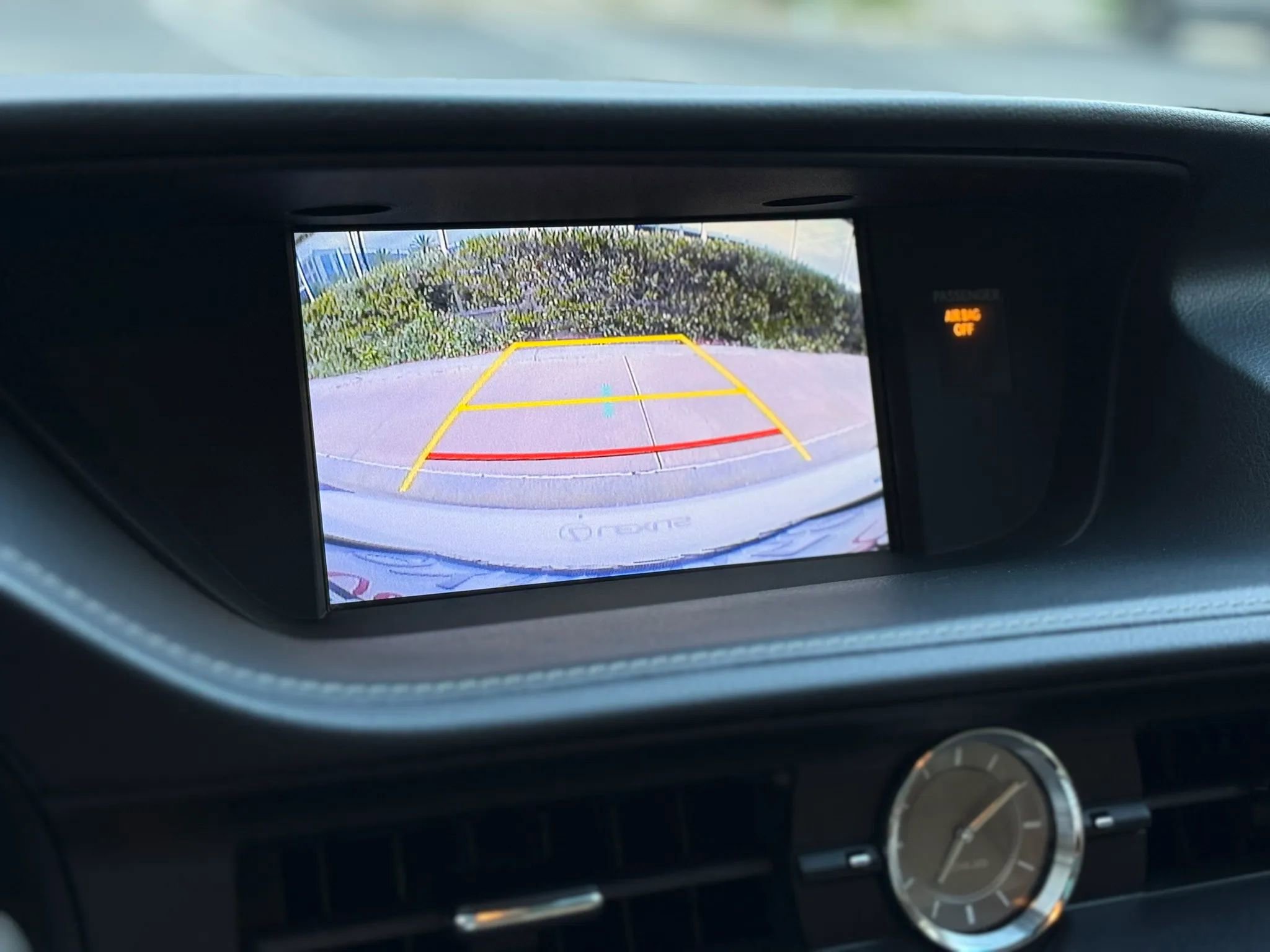 Used 2015 Lexus ES 300h w/ Navigation System Package FWD image 22