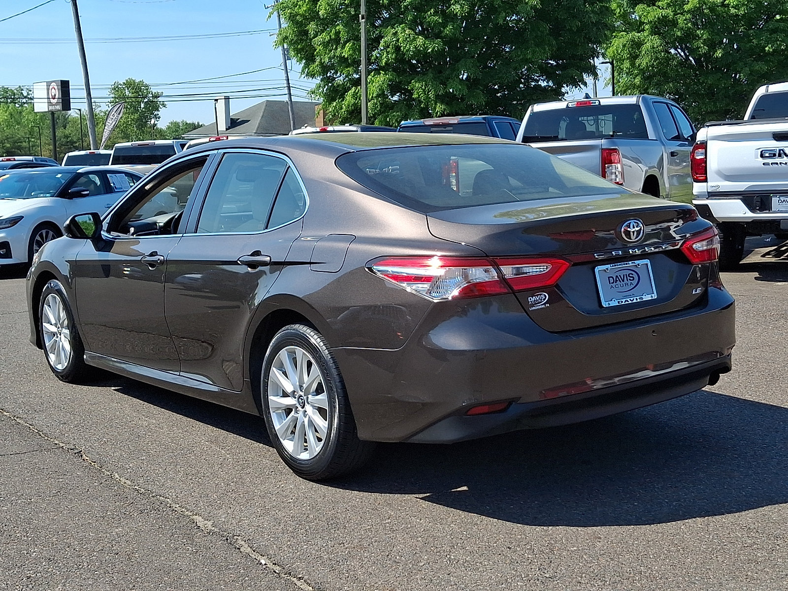 Used 2018 Toyota Camry LE w/ Convenience Package FWD image 6
