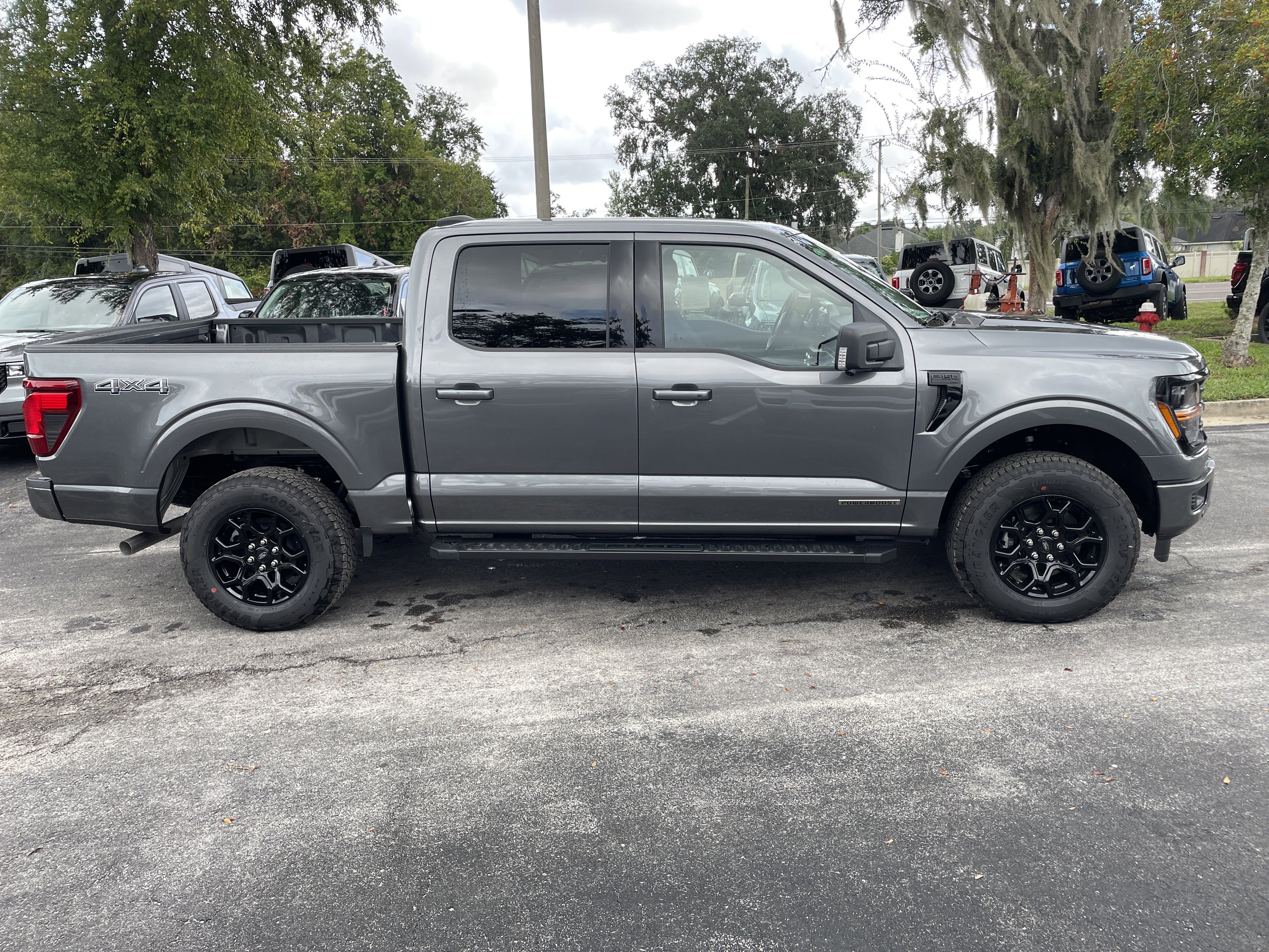 New 2025 Ford F150 XLT w/ Equipment Group 302A MID image 8