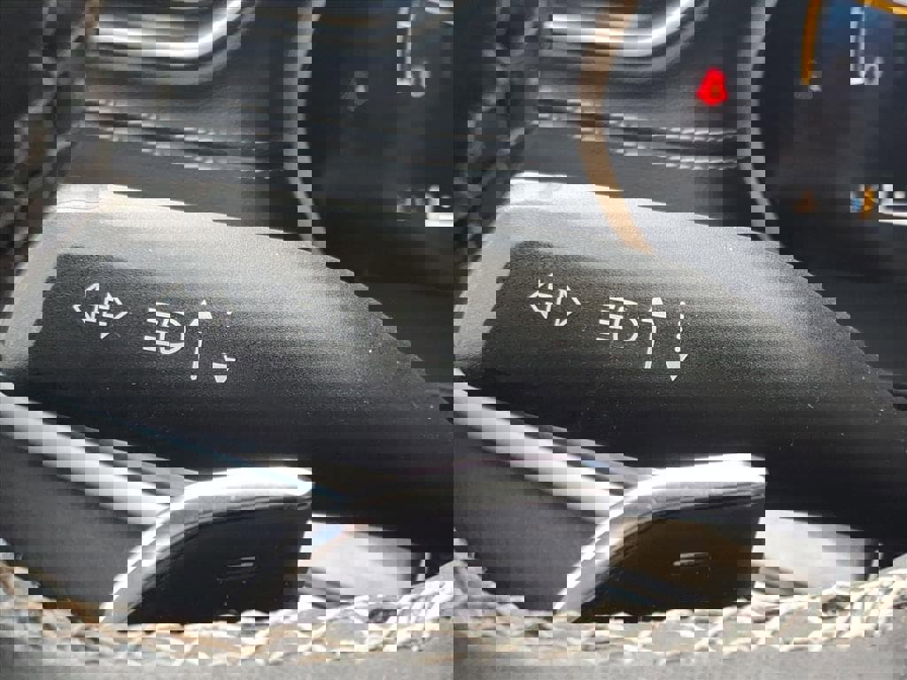 Used 2023 Jeep Grand Cherokee L Laredo w/ Luxury Tech Group I image 20