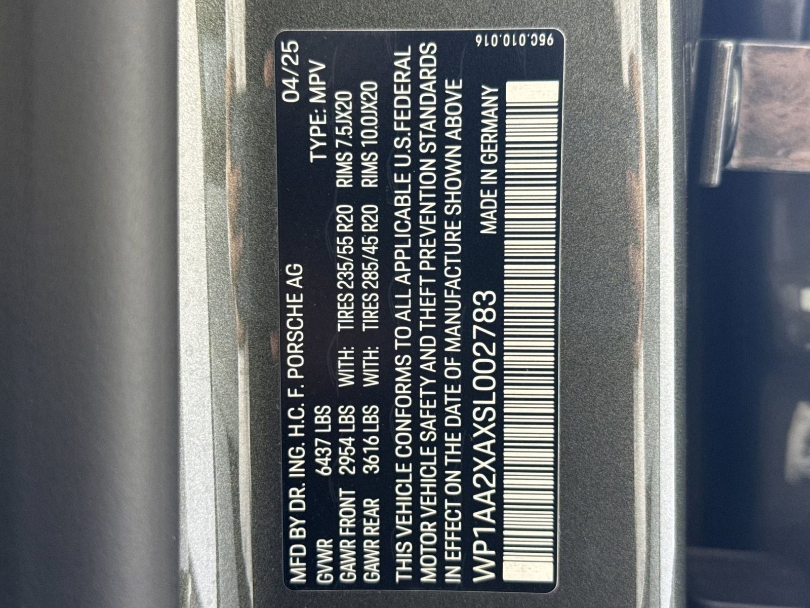 Used 2025 Porsche Macan 4 Electric image 36