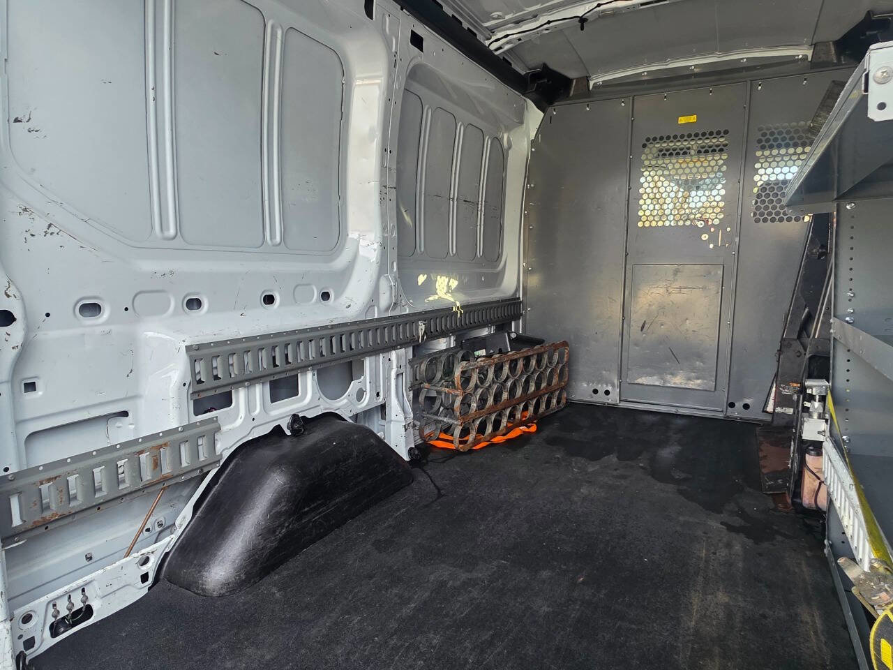 Used 2015 Ford Transit 250 130 Medium Roof image 15