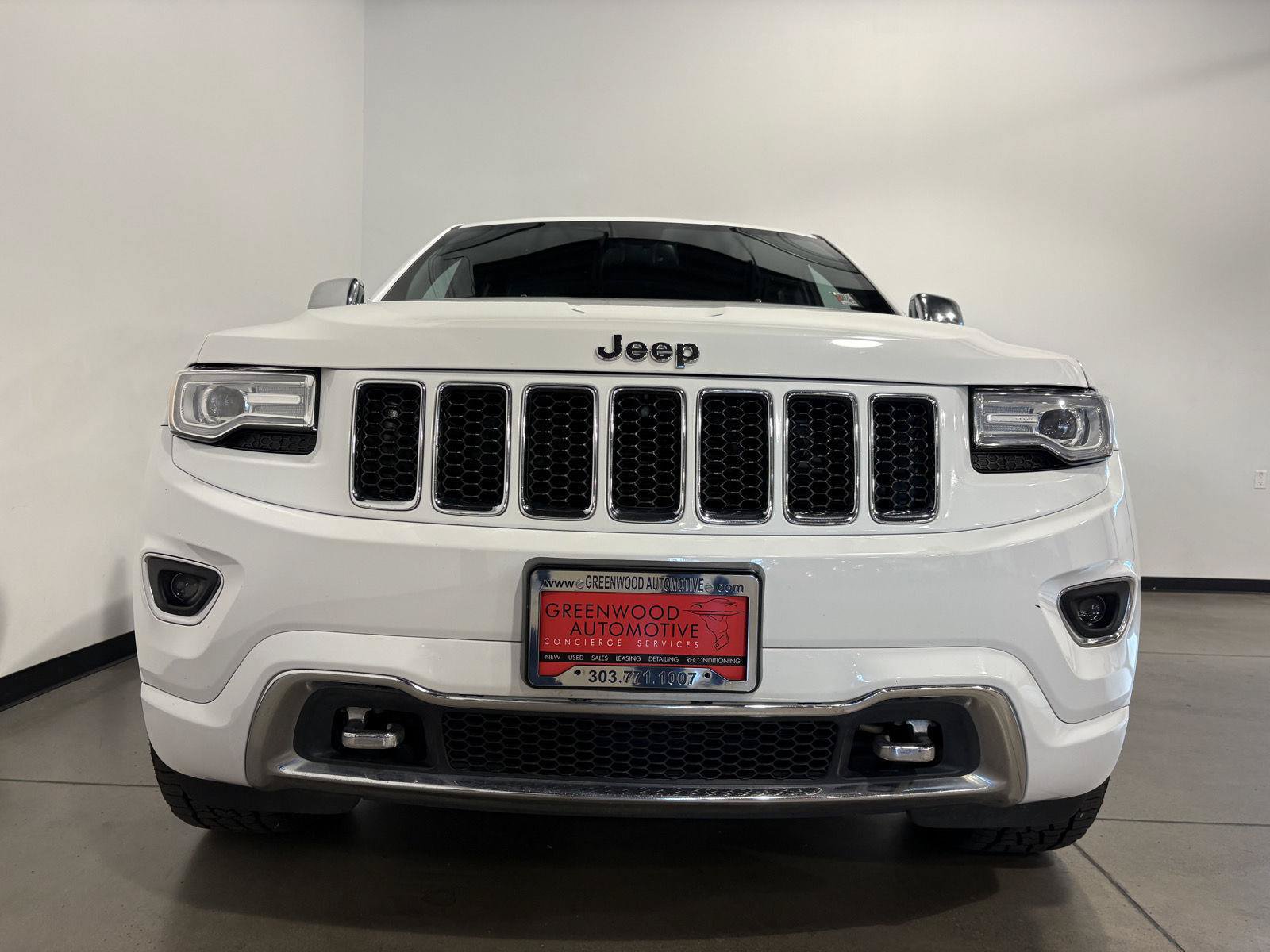 Used 2015 Jeep Grand Cherokee Overland AWD/4WD image 9