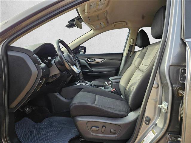 Used 2019 Nissan Rogue SV FWD image 13