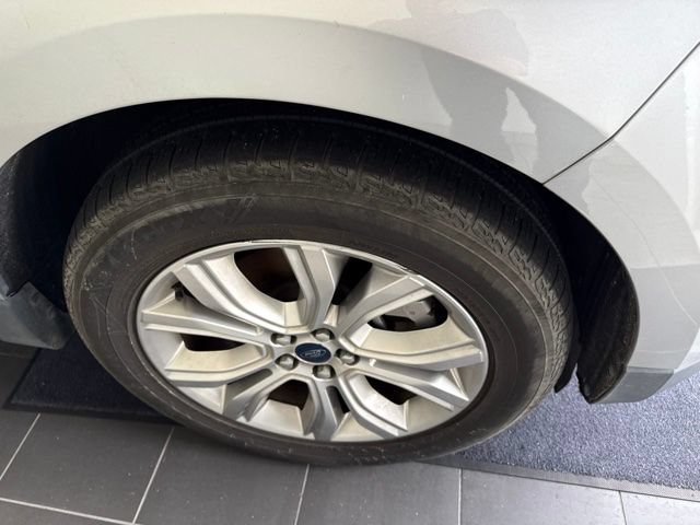 Used 2021 Ford Edge Titanium w/ Cargo Accessory Package AWD/4WD image 6