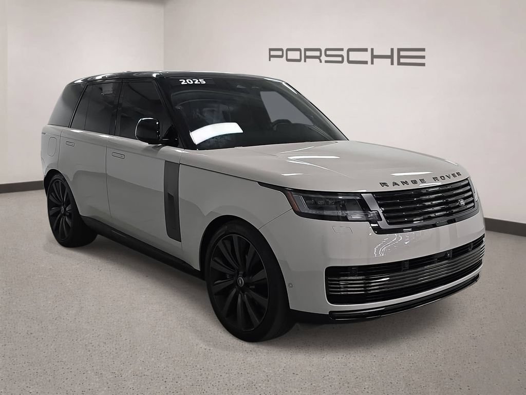 Used 2025 Land Rover Range Rover SV AWD/4WD image 8