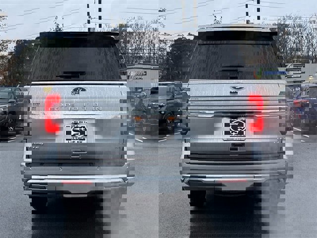 Used 2022 Ford Expedition Max Limited image 4