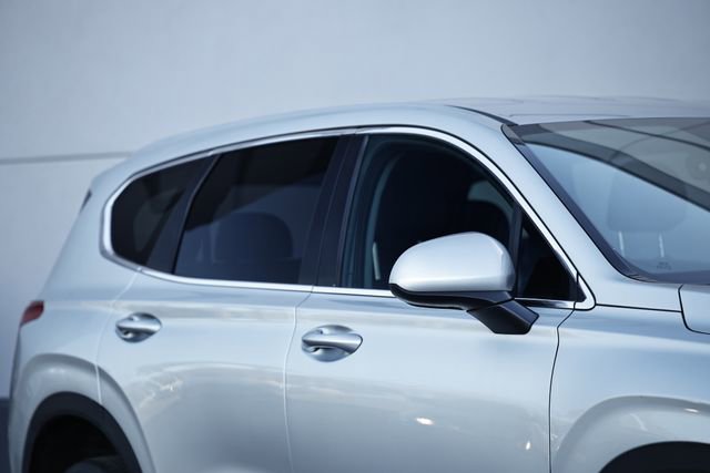 Used 2023 Hyundai Santa Fe SE image 3