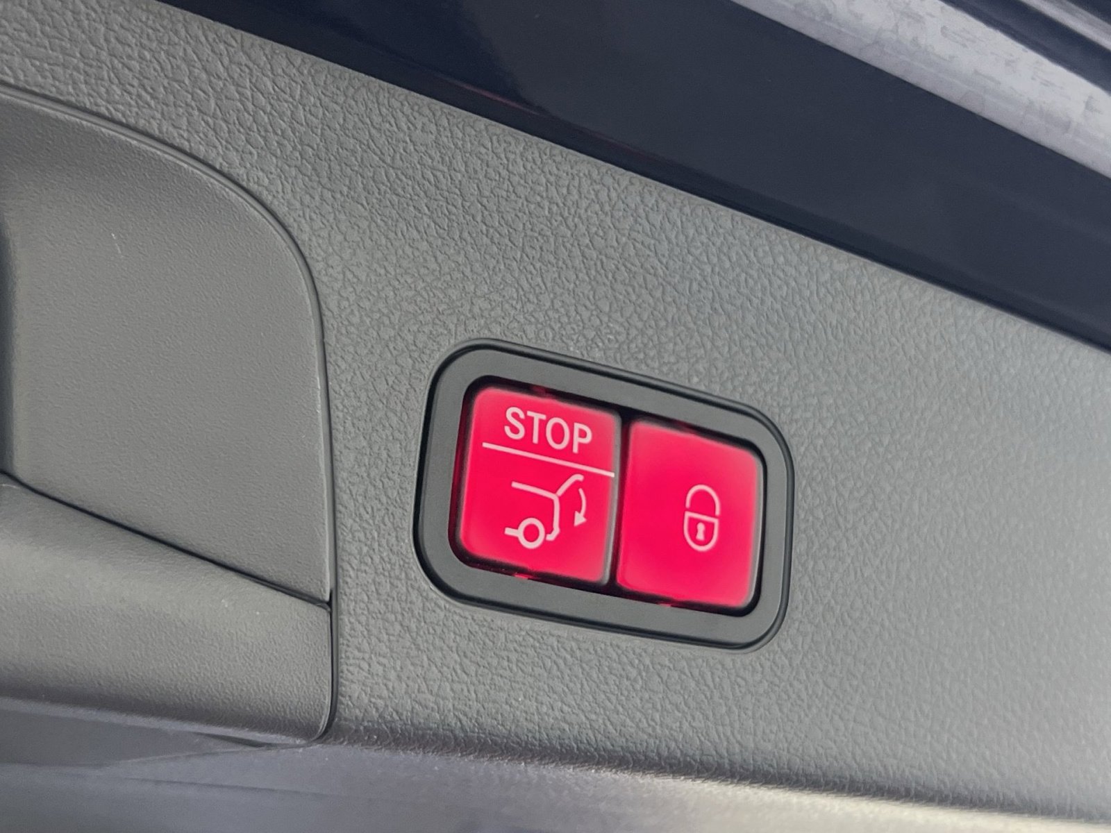 Used 2020 Mercedes-Benz GLS 450 4MATIC image 27