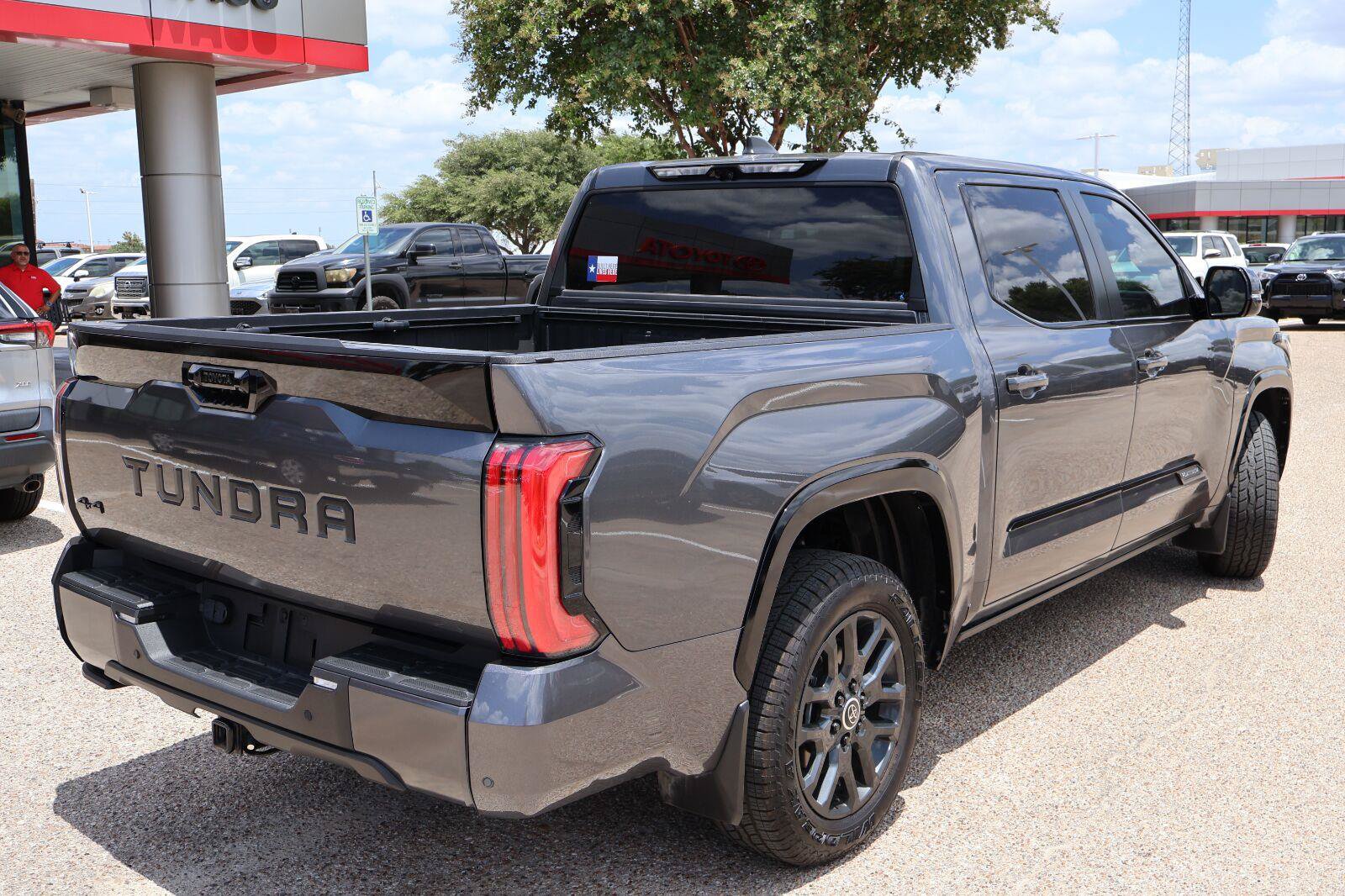 Used 2024 Toyota Tundra Platinum AWD/4WD image 3