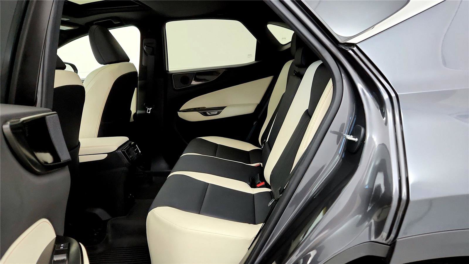 Used 2024 Lexus NX 350 NX 350 w/ Cold Area Package image 21