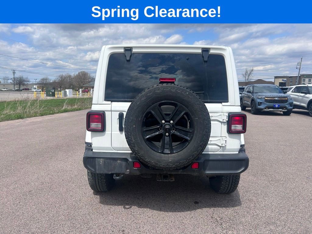 Used 2021 Jeep Wrangler Unlimited Sahara AWD/4WD image 5