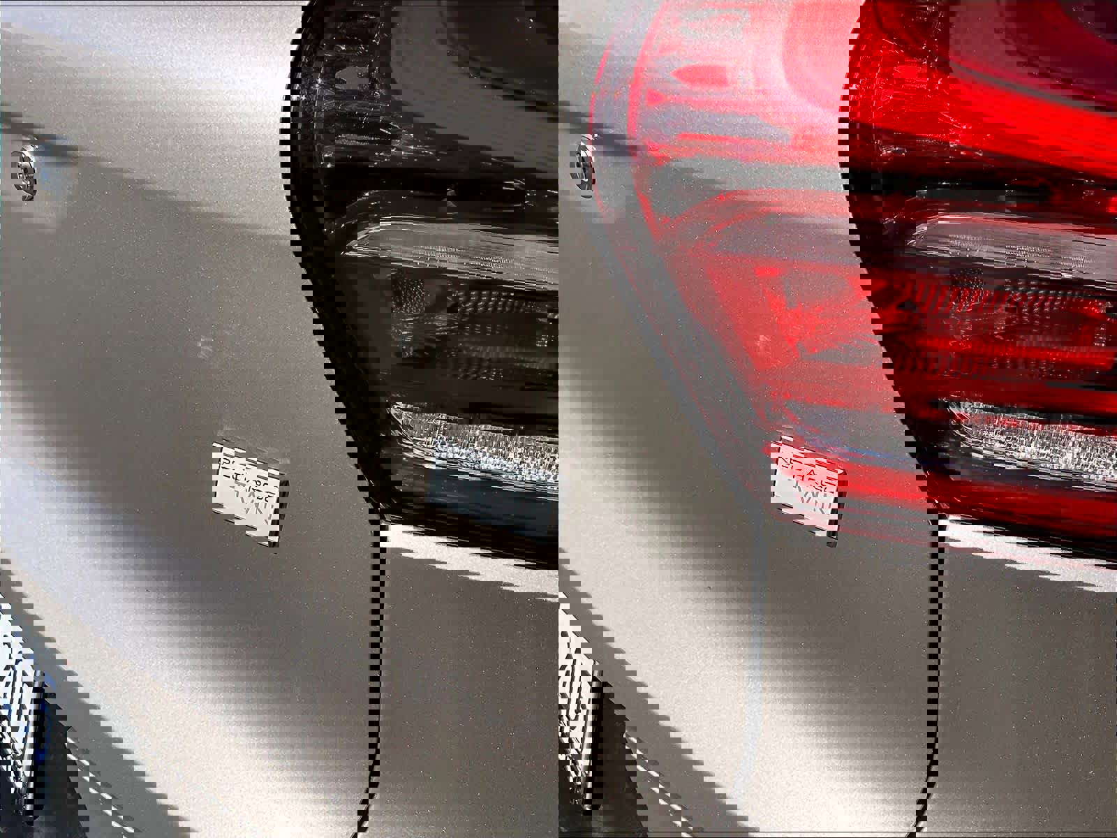 Used 2023 Volvo XC40 Recharge Plus w/ Protection Package Premier image 11