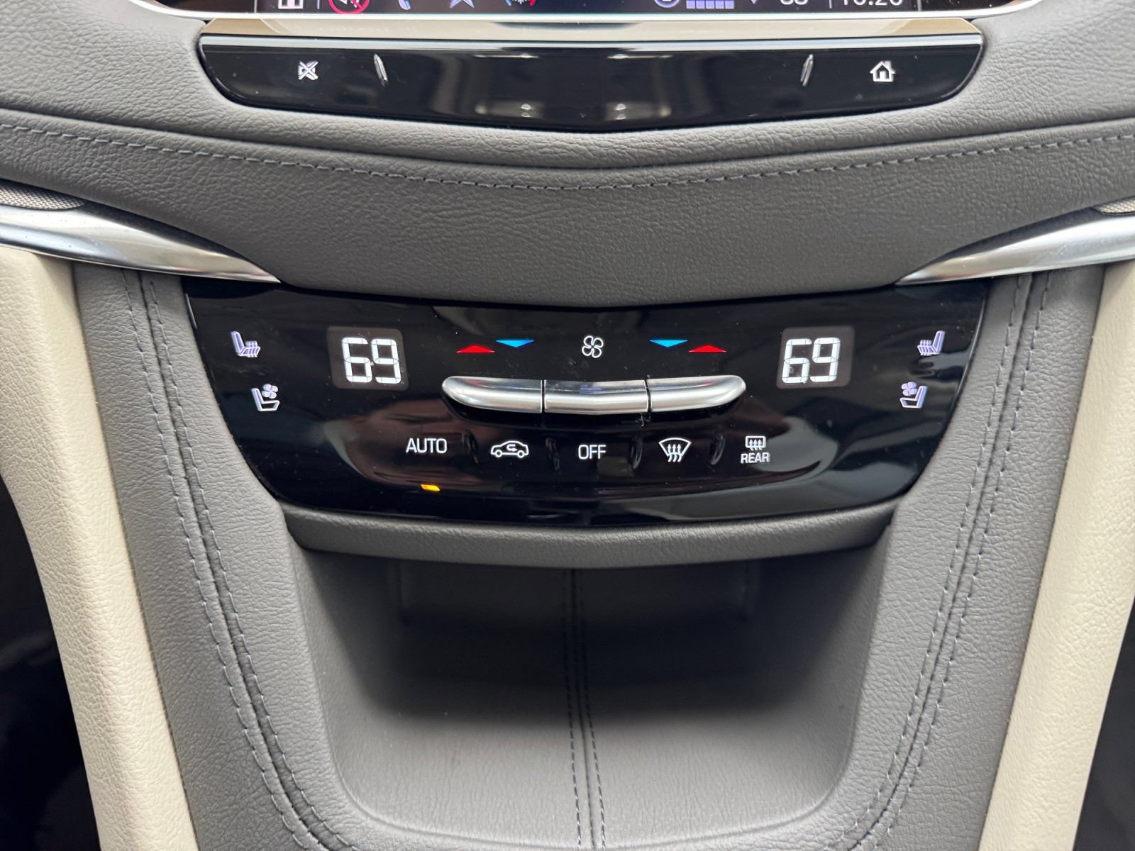 Used 2023 Cadillac XT5 Premium Luxury FWD image 21