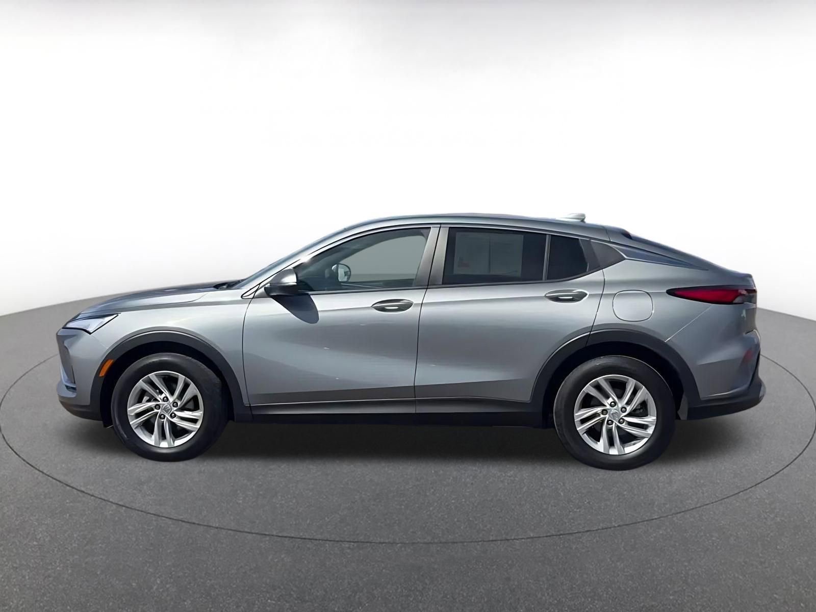 Used 2025 Buick Envista Preferred image 9