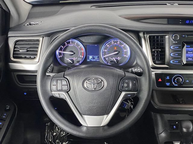Used 2016 Toyota Highlander LE AWD/4WD image 15