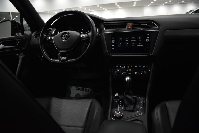 Used 2020 Volkswagen Tiguan SE R-Line image 19