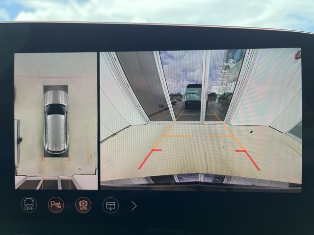 Certified 2026 Cadillac Vistiq Sport w/ LPO, Floor Liner Package image 10