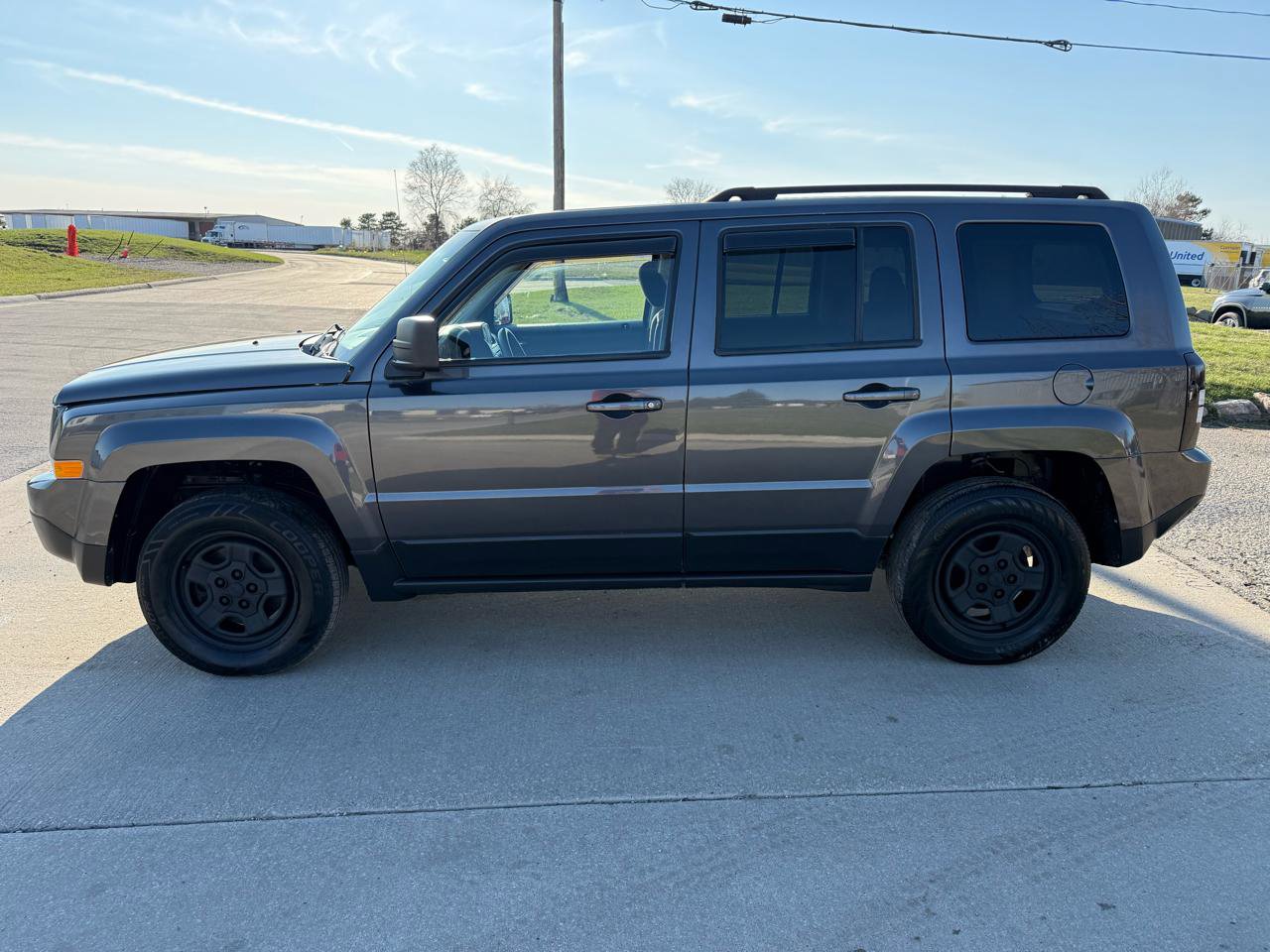 Used 2017 Jeep Patriot Sport w/ Power Value Group image 8