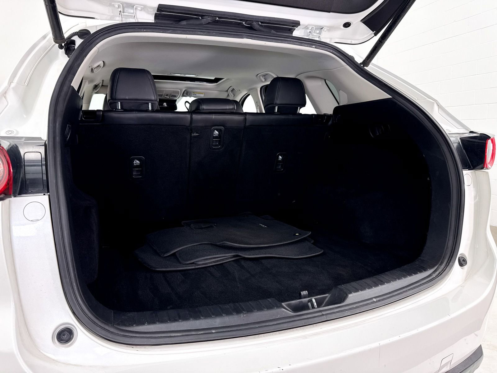 Used 2018 MAZDA CX-5 Touring w/ Preferred Equipment Package image 33