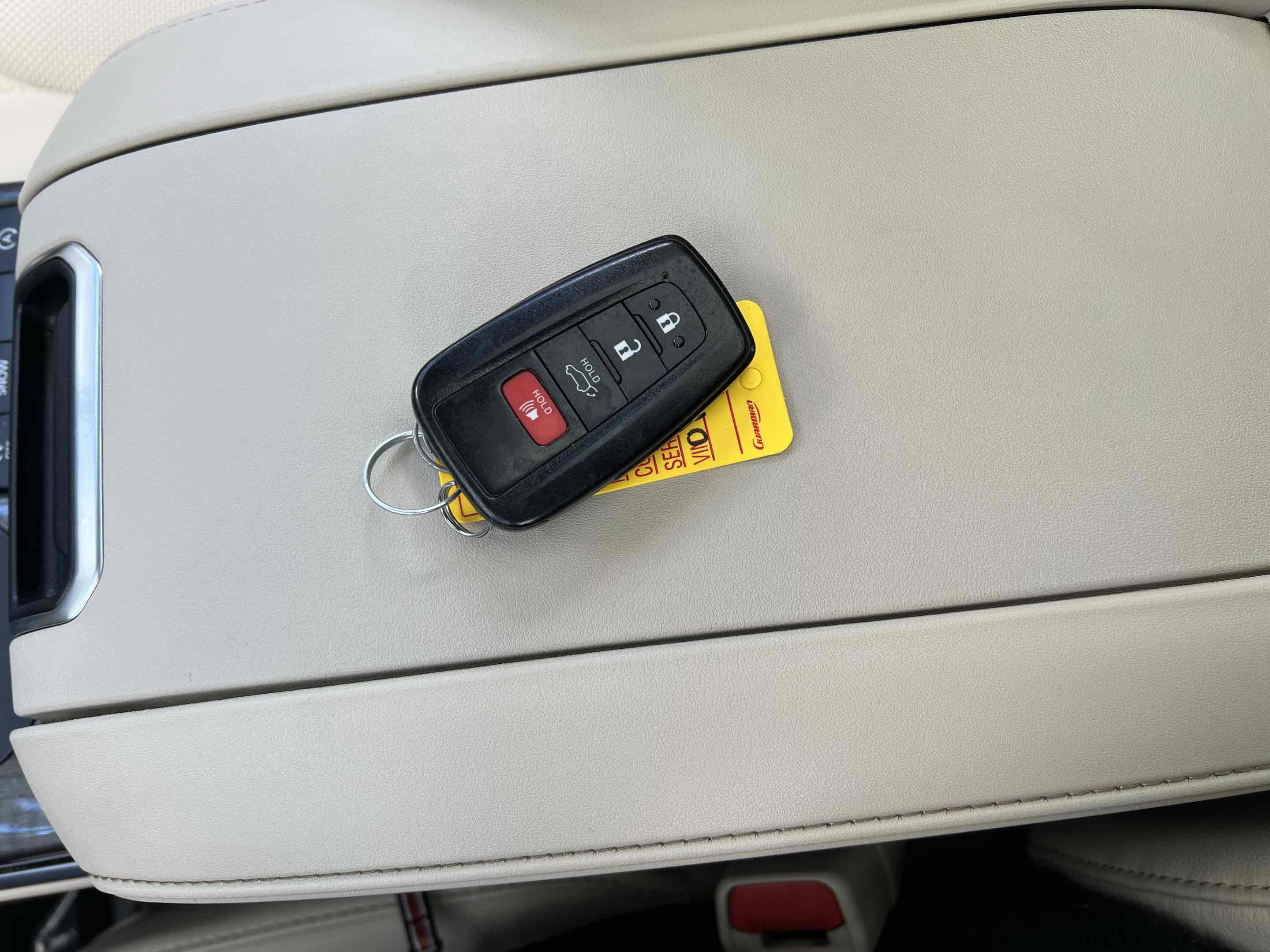 Used 2020 Toyota Highlander Platinum image 12