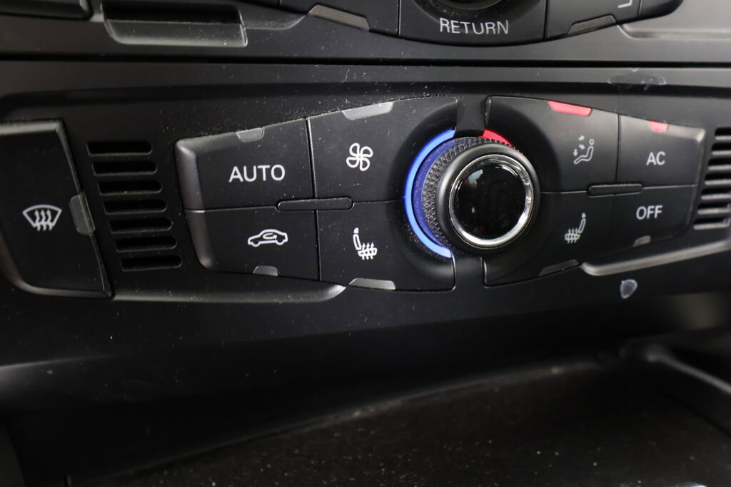 Used 2009 Audi A4 2.0T Premium FWD image 36