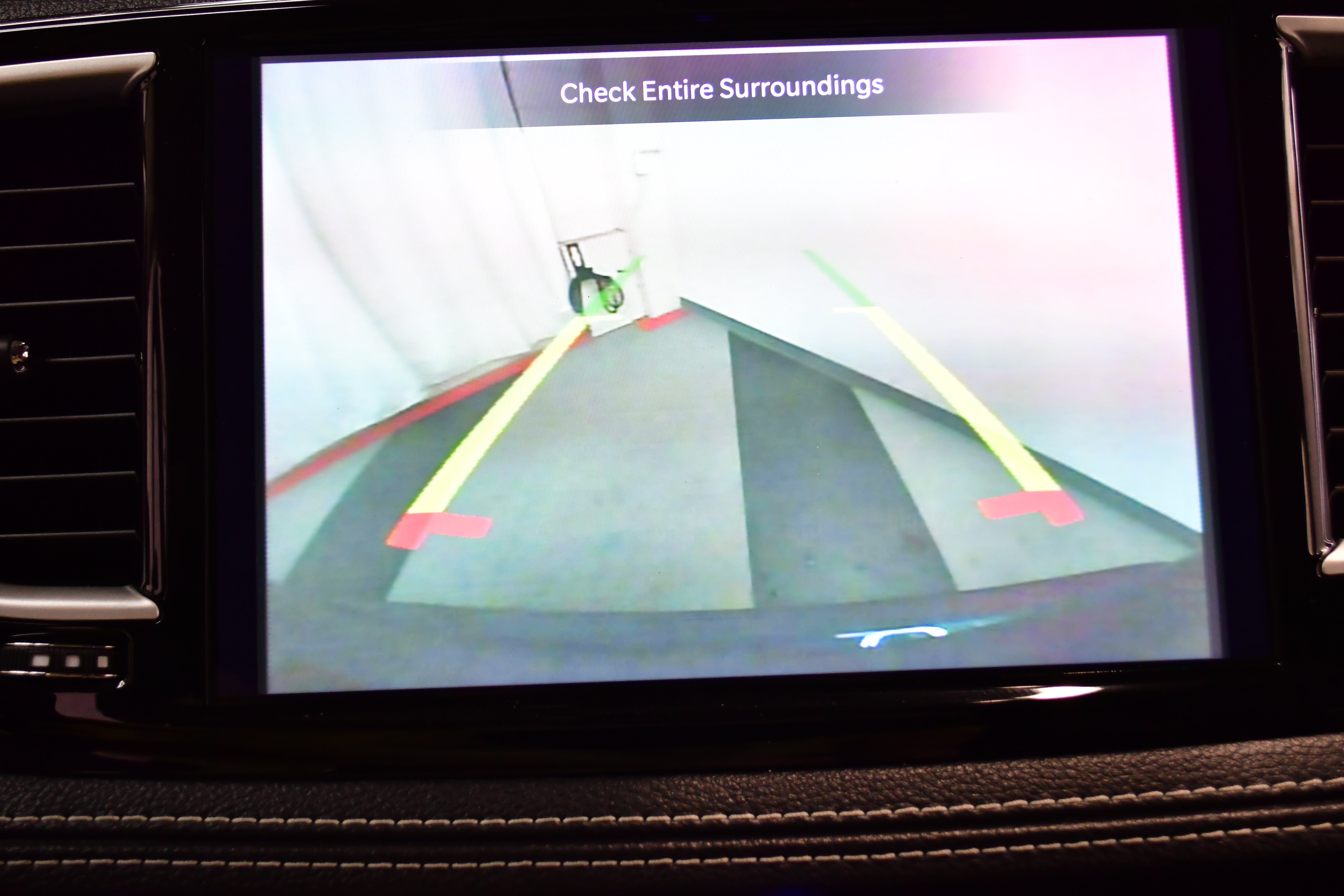 Used 2024 Chrysler Pacifica Limited FWD image 26