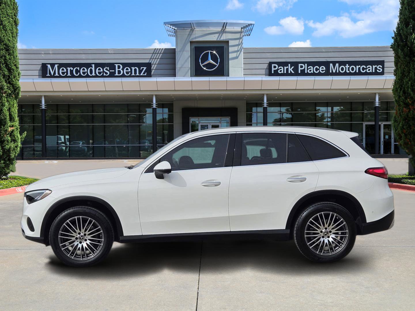 Certified 2026 Mercedes-Benz GLC 300 4MATIC image 3