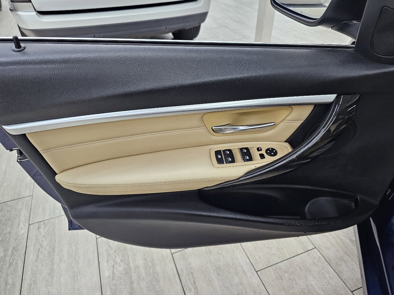 Used 2017 BMW 330i xDrive Sedan image 37