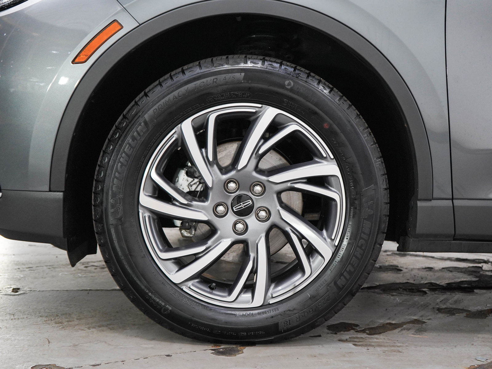 Used 2025 Lincoln Corsair AWD w/ Equipment Group 101A image 30