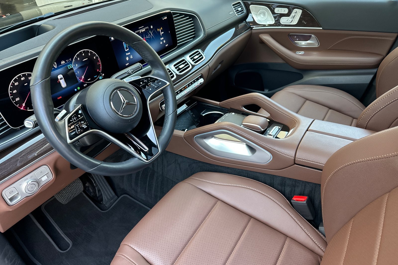 Used 2026 Mercedes-Benz GLS 450 4MATIC image 9