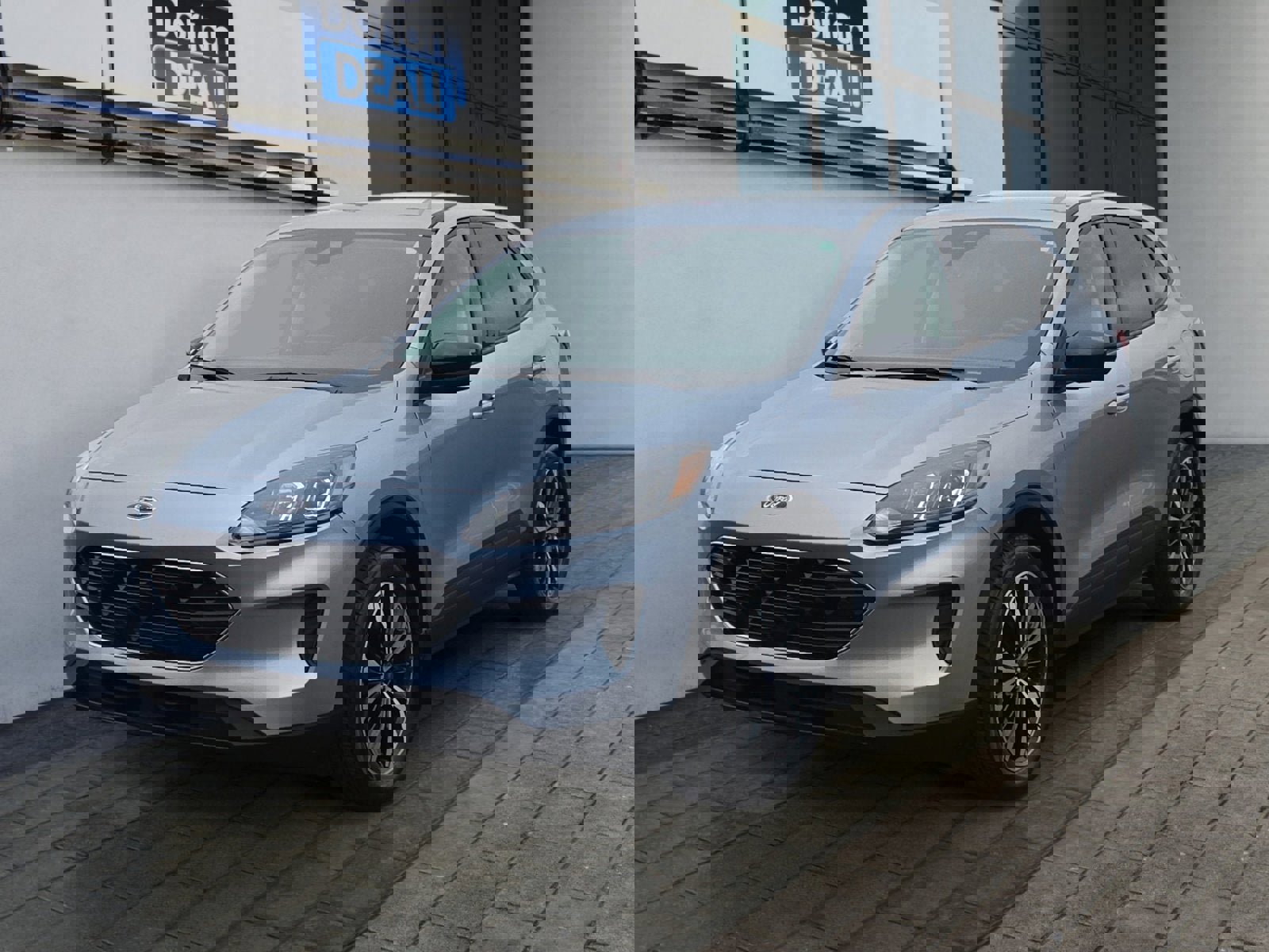 Used 2022 Ford Escape SE w/ SE Sport Appearance Package image 7