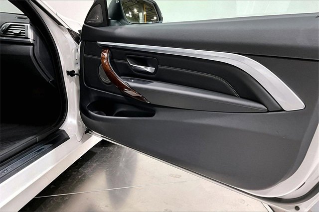 Used 2020 BMW 430i xDrive Convertible w/ Convenience Package image 17