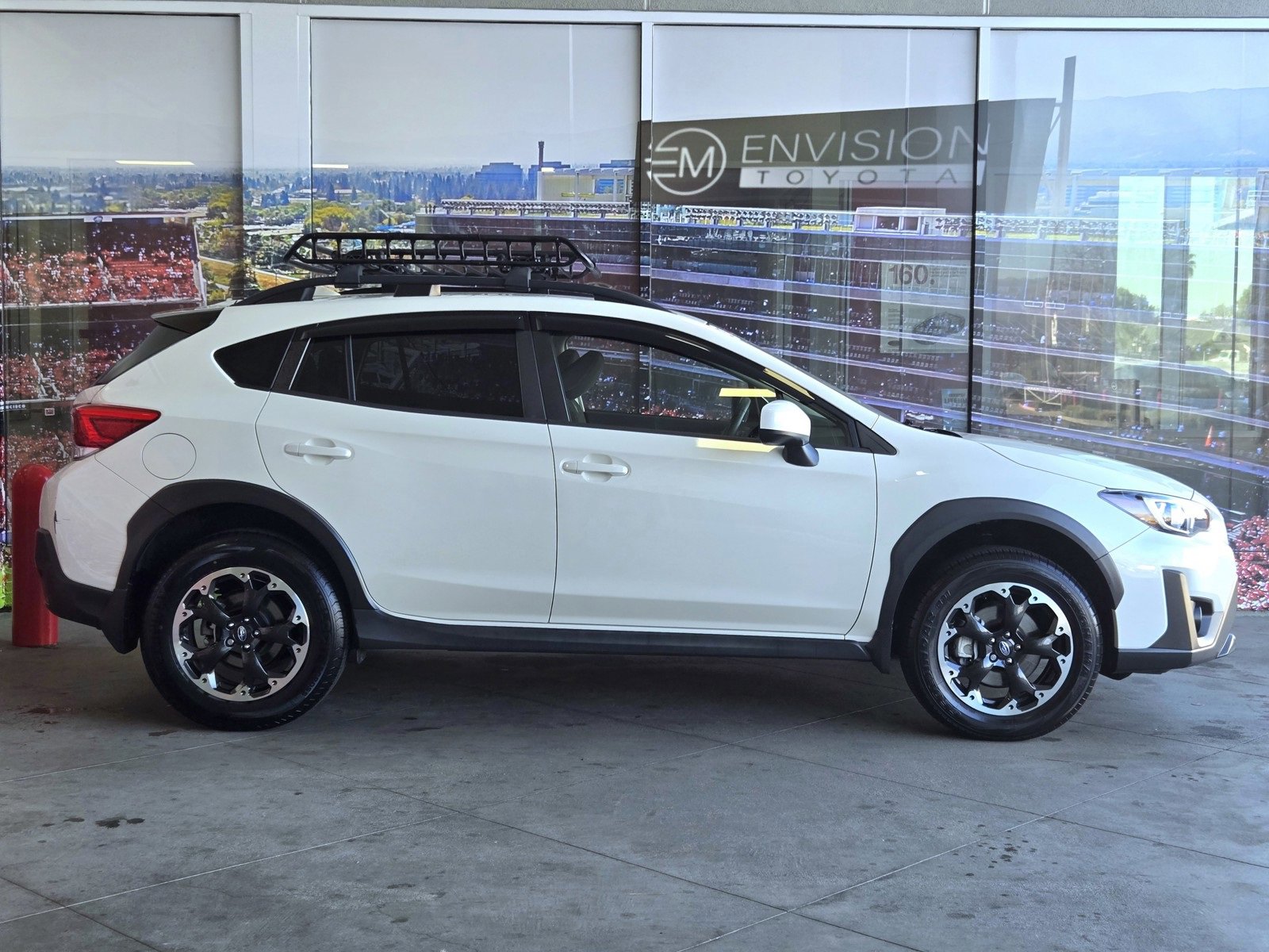 Used 2023 Subaru Crosstrek 2.0i Premium image 4