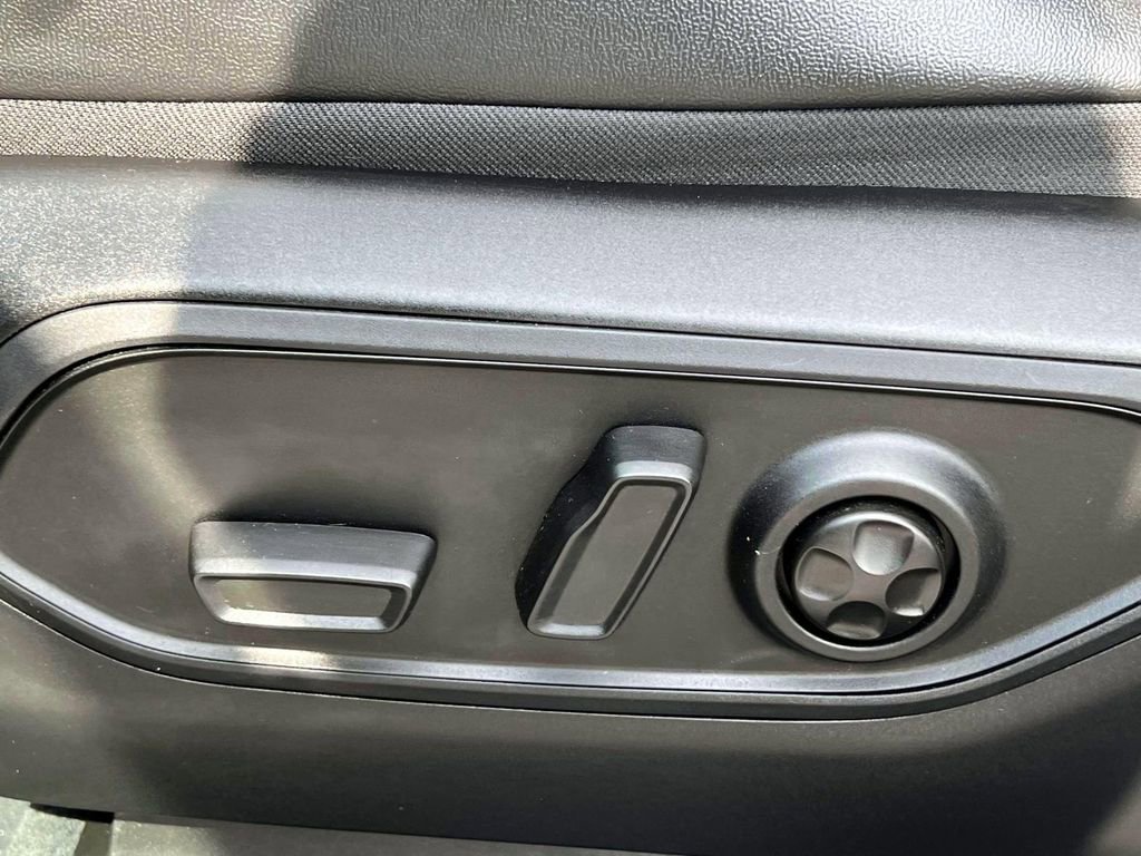 Used 2022 Jeep Grand Cherokee Limited 4xe image 18