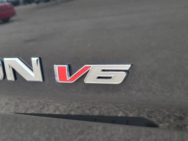 Used 2018 GMC Canyon All Terrain w/ All Terrain X Package AWD/4WD image 7