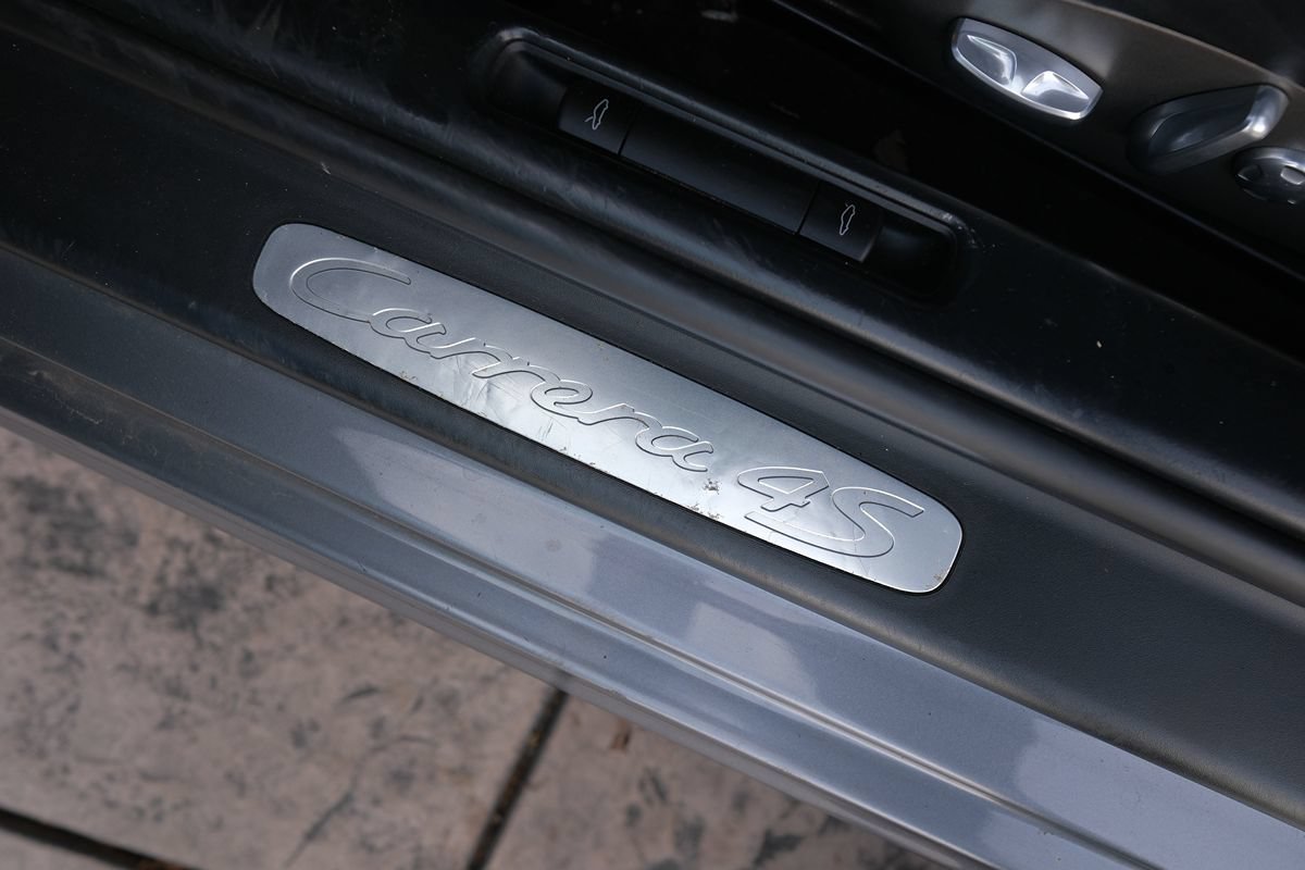 Used 2006 Porsche 911 Carrera 4S AWD/4WD image 34